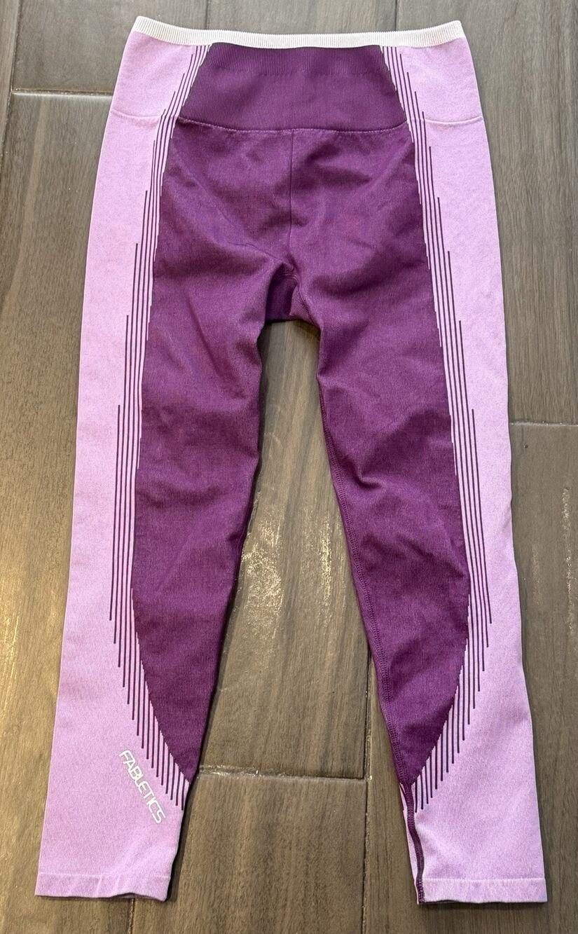 Fabletics Purple Seamless Fusion High Waisted 7/8 Workout Leggings Size Medium